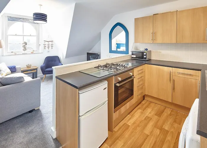 Host & Stay - The Whitby Pearl