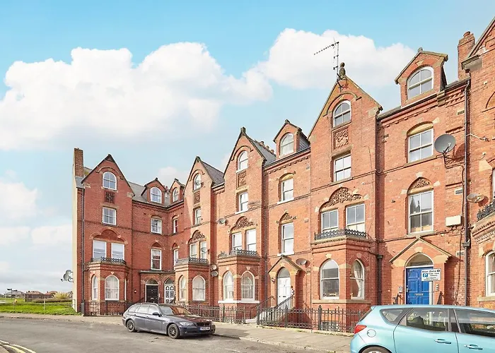 Host & Stay - The Whitby Pearl